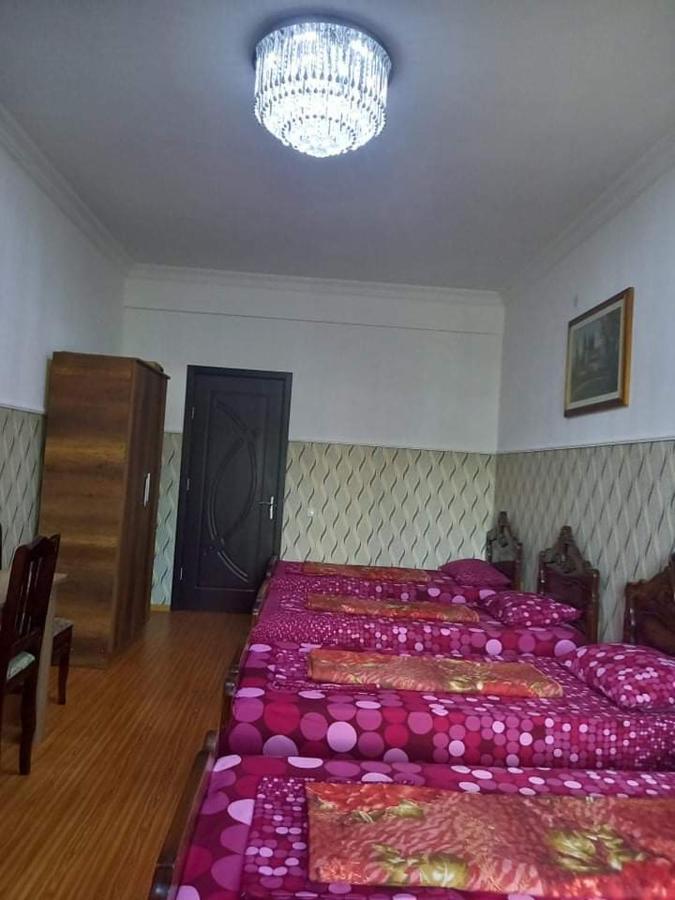 Guest House Fazisi คูทายสิ ภายนอก รูปภาพ