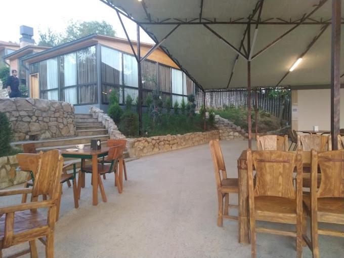 Guest House Fazisi คูทายสิ ภายนอก รูปภาพ