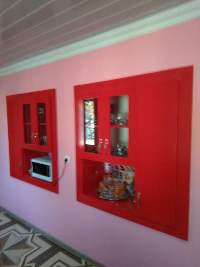 Guest House Fazisi คูทายสิ ภายนอก รูปภาพ